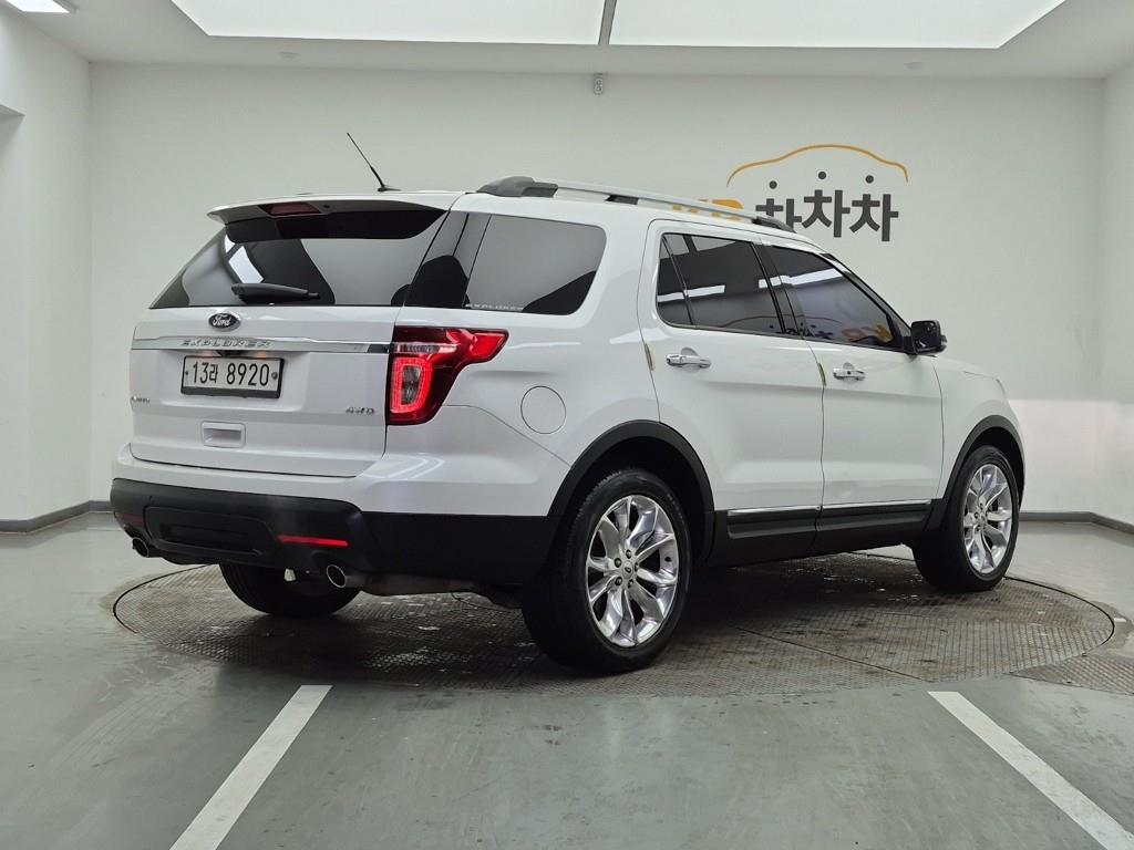 Ford Explorer - Vista 4