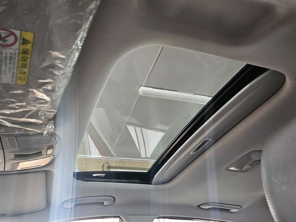 HYUNDAI Kona - Vista 11