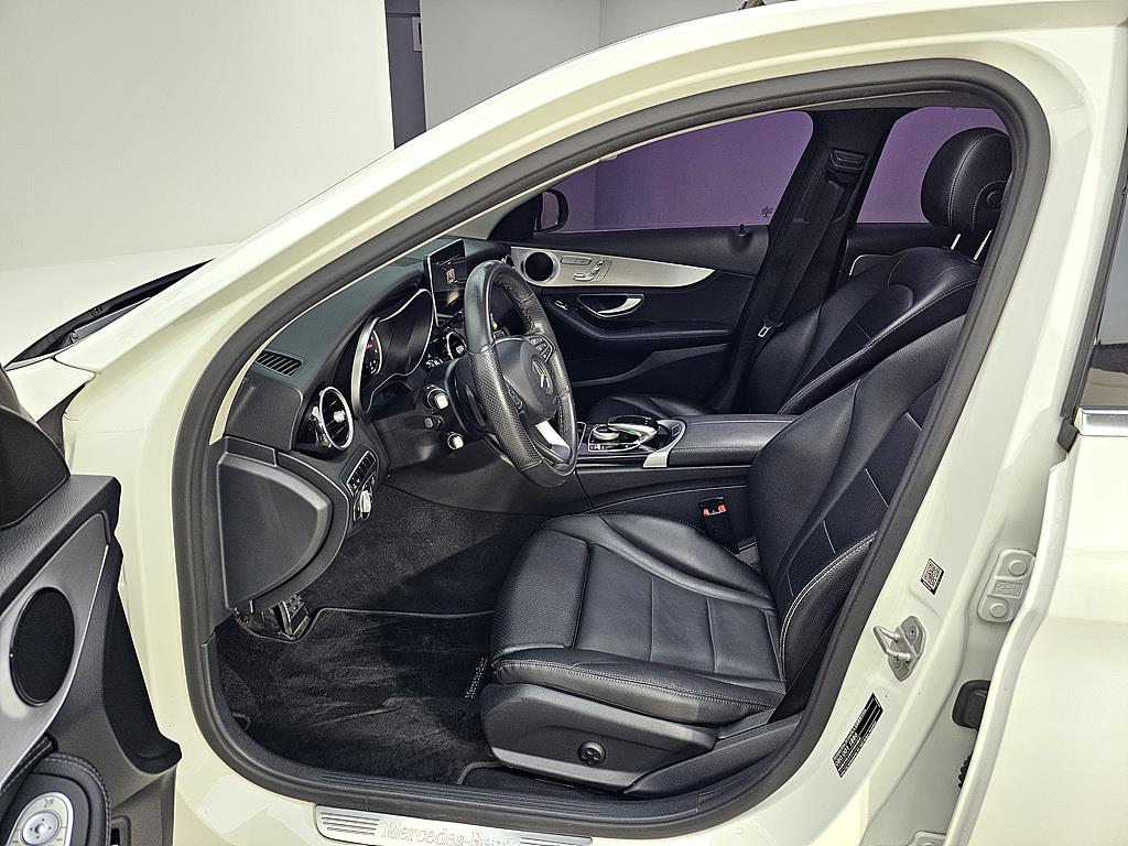 Mercedes Benz C Class - Vista 8