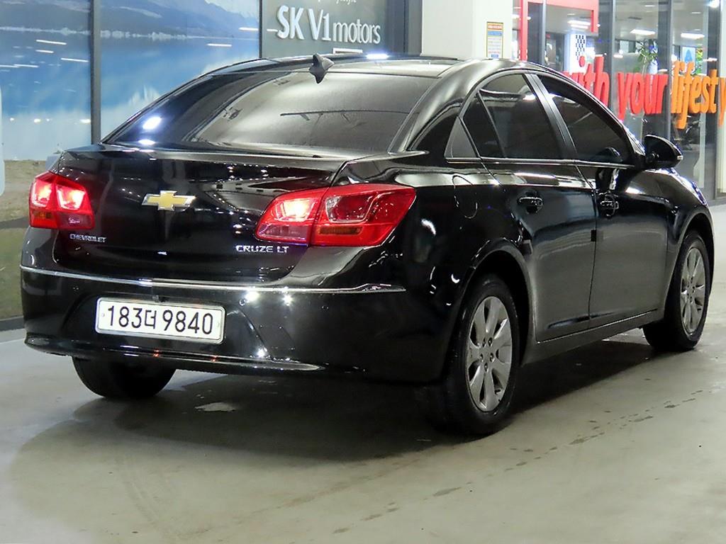 Chevrolet Cruise - Vista 4