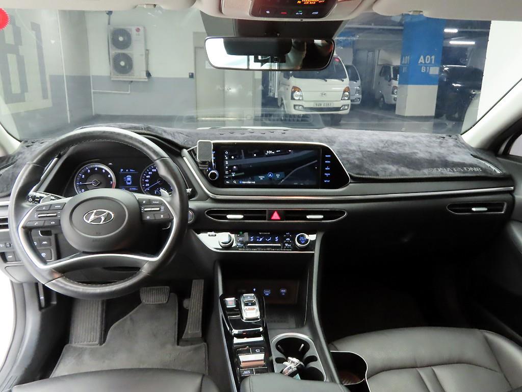 HYUNDAI Sonata - Vista 6