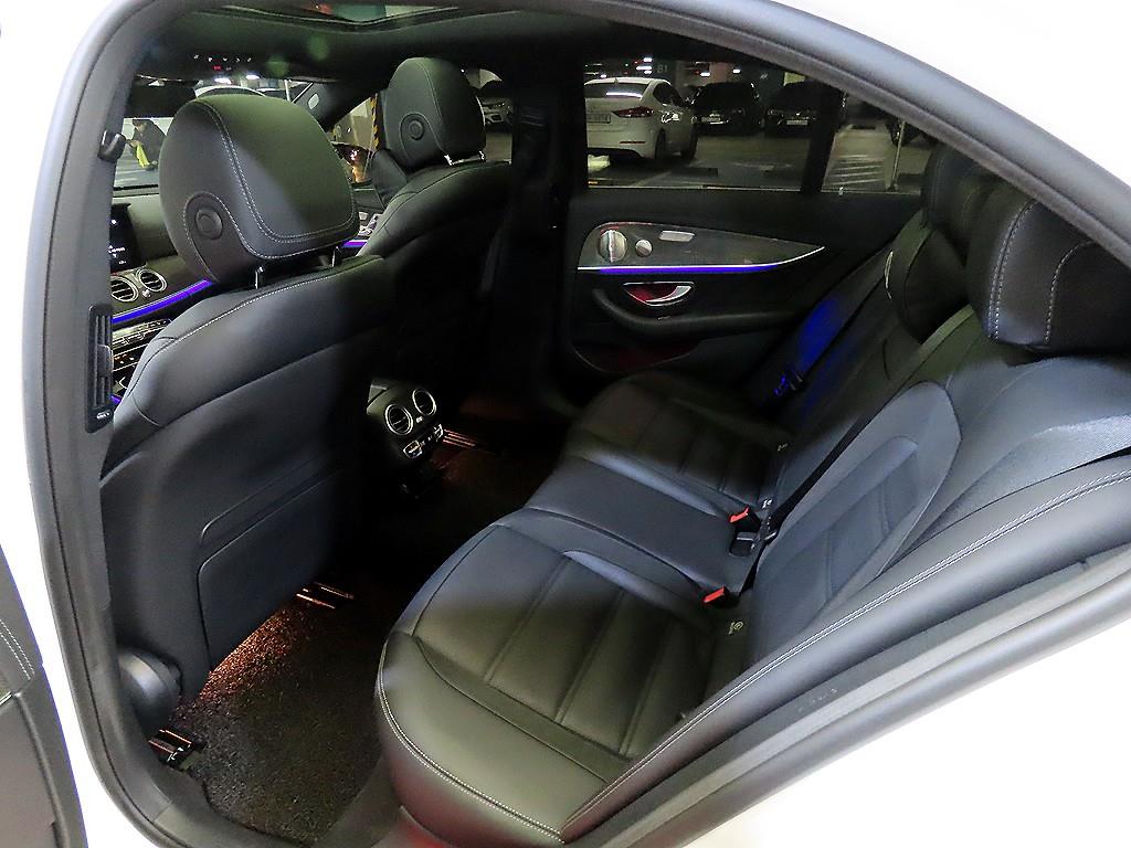 Mercedes Benz E class - Vista 7