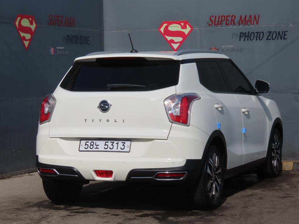 Ssangyong Tivoli - Vista 7