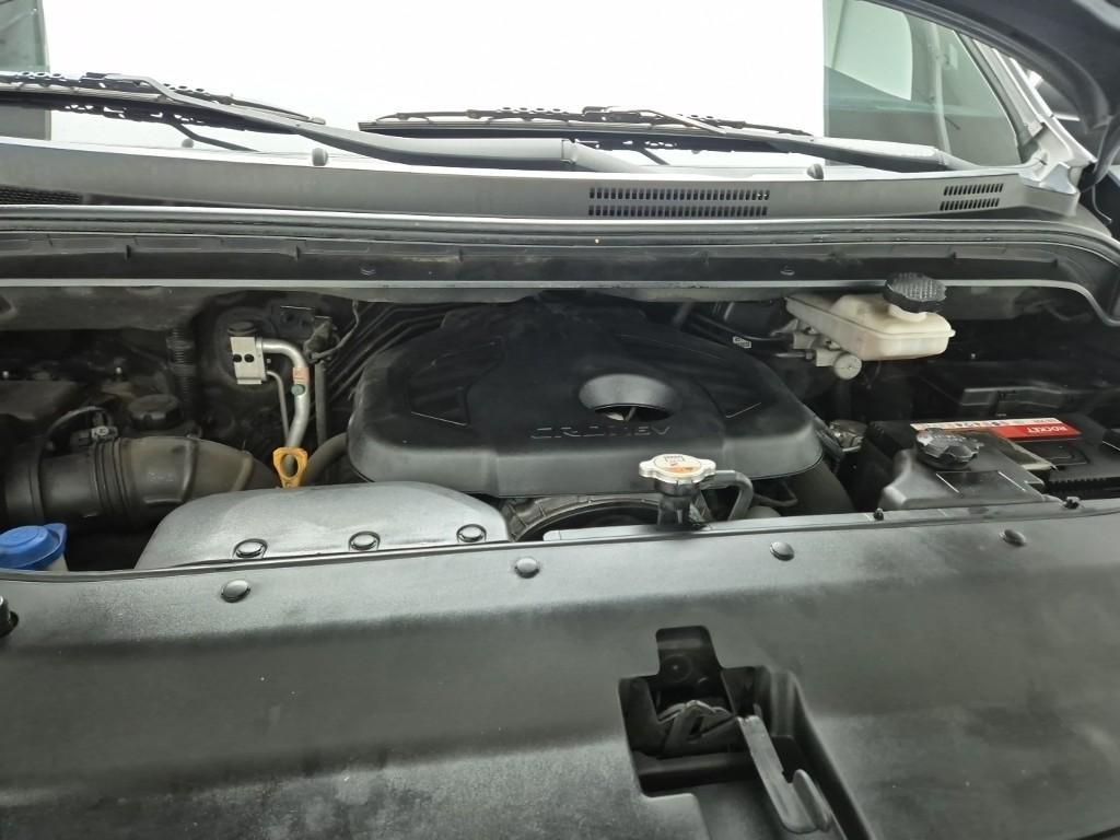 HYUNDAI Starex - Vista 5