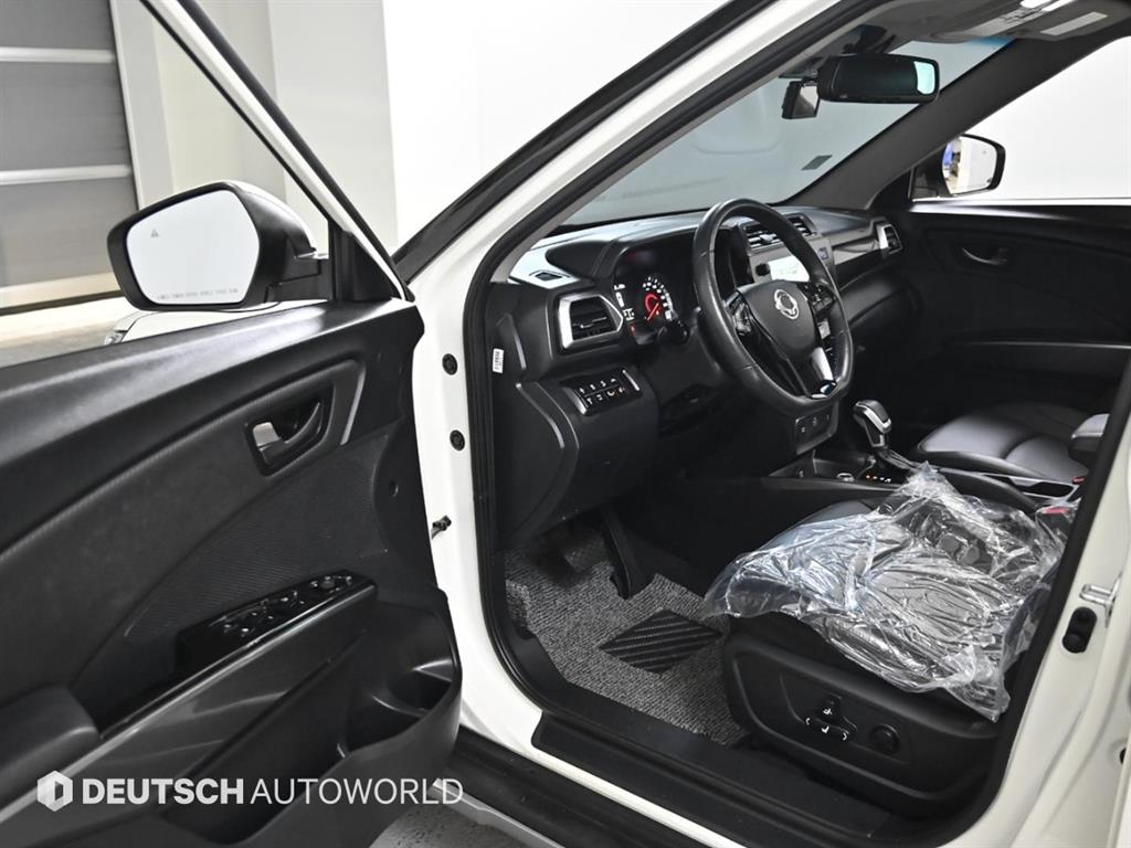 Ssangyong Tivoli - Vista 9