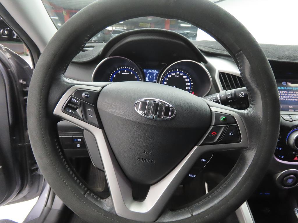 HYUNDAI Veloster - Vista 8