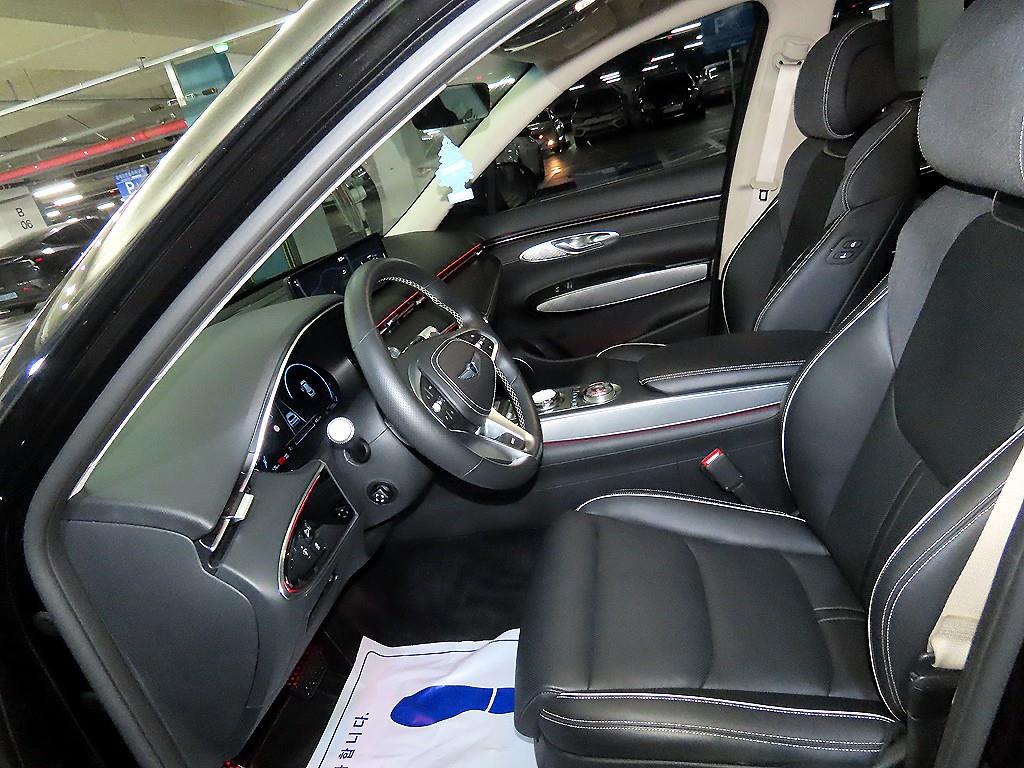 Genesis GV70 - Vista 6