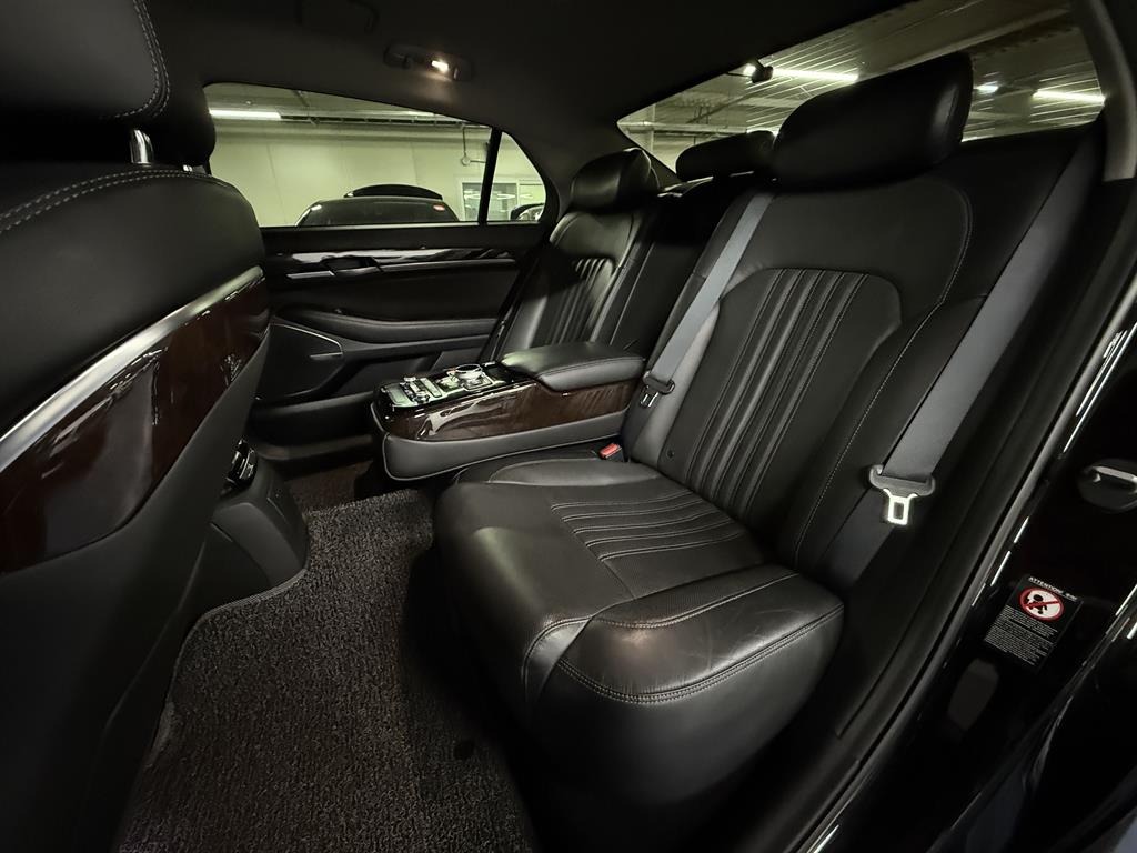 Genesis EQ900 - Vista 6