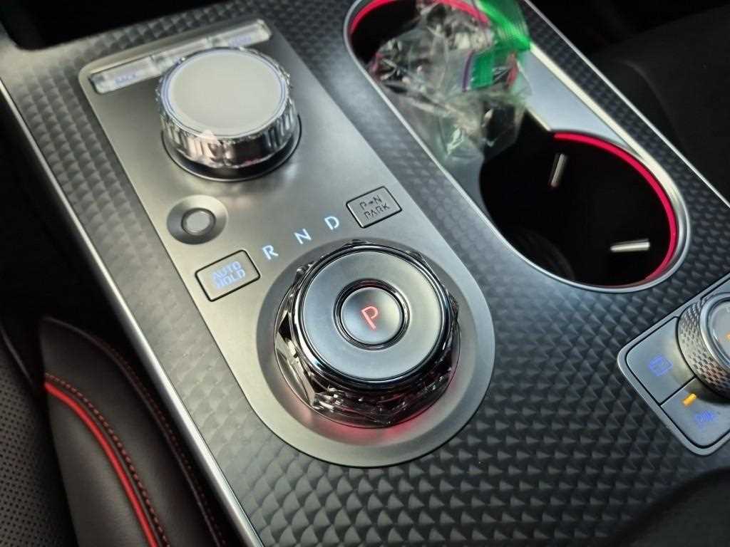 Genesis GV80 - Vista 8