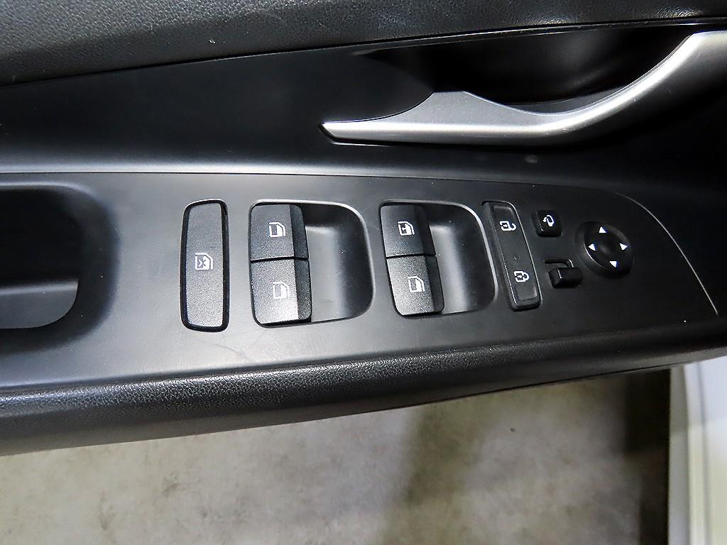 HYUNDAI Avante 2021 Blanco - Importación desde Corea - HF Imports Iquique - Foto 13