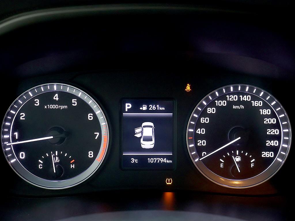 HYUNDAI Sonata - Vista 11