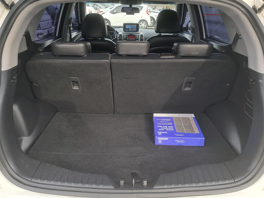 Ssangyong Tivoli 2016 Blanco - Importación desde Corea - HF Imports Iquique - Foto 15