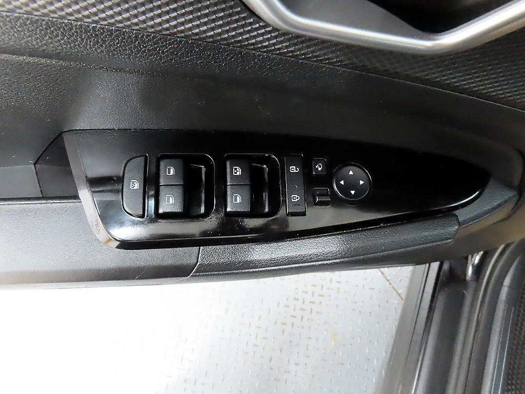 KIA Sportage - Vista 11