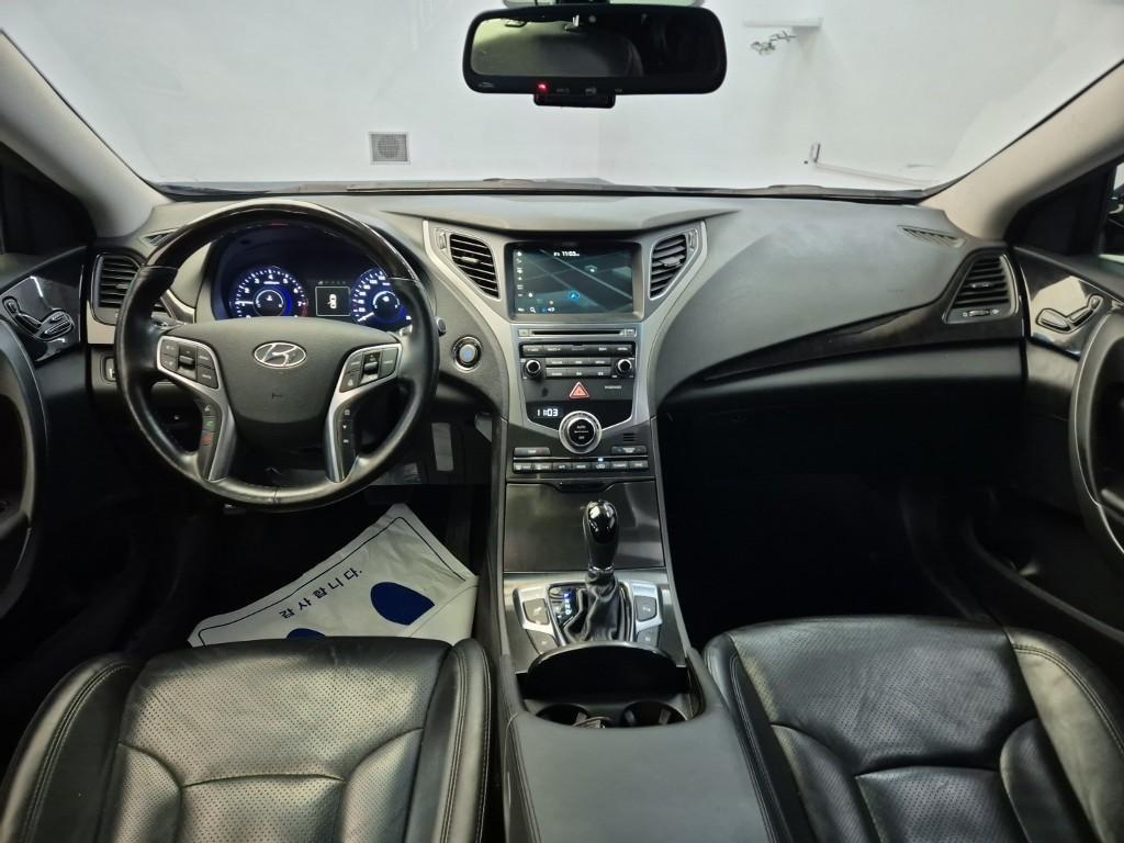 HYUNDAI Grandeur - Vista 7