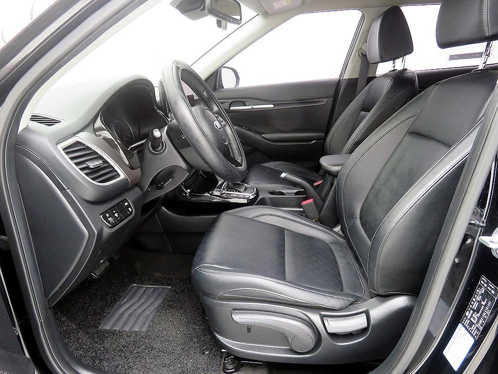 KIA Seltos - Vista 6