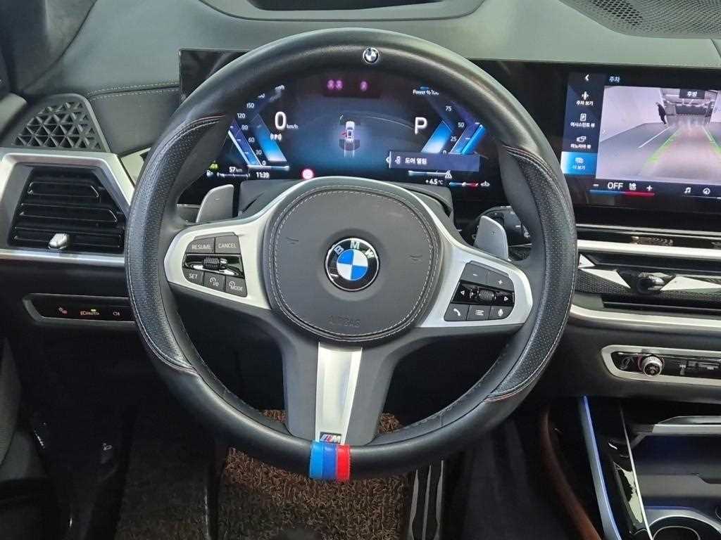 BMW X7 - Vista 8
