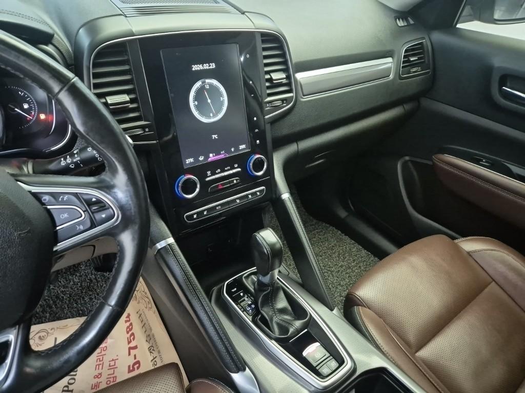 SAMSUNG QM6 - Vista 9