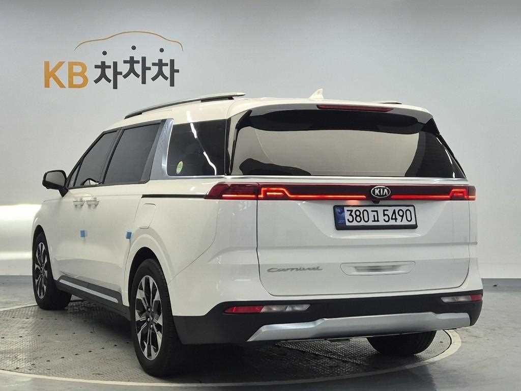 KIA Carnival - Vista 2