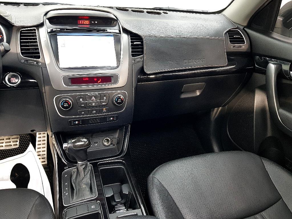 KIA Sorento - Vista 10