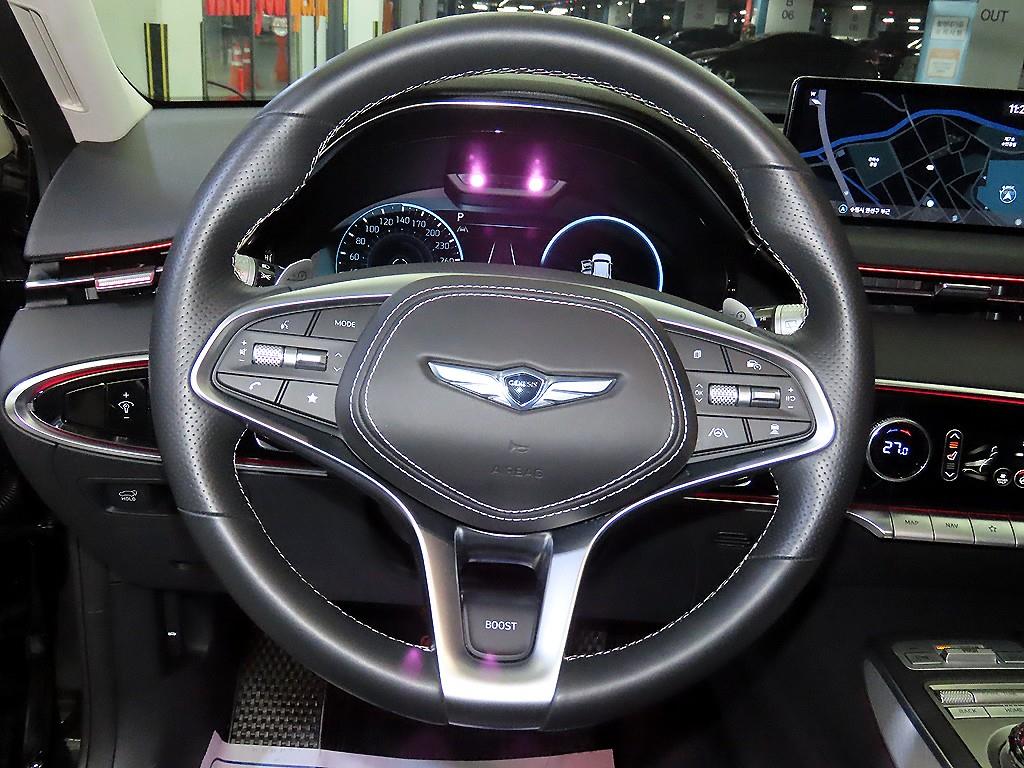 Genesis GV70 - Vista 8