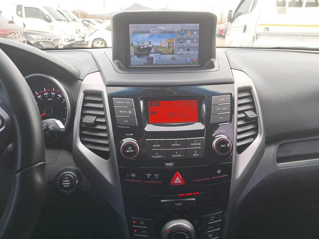 Ssangyong Tivoli - Vista 7