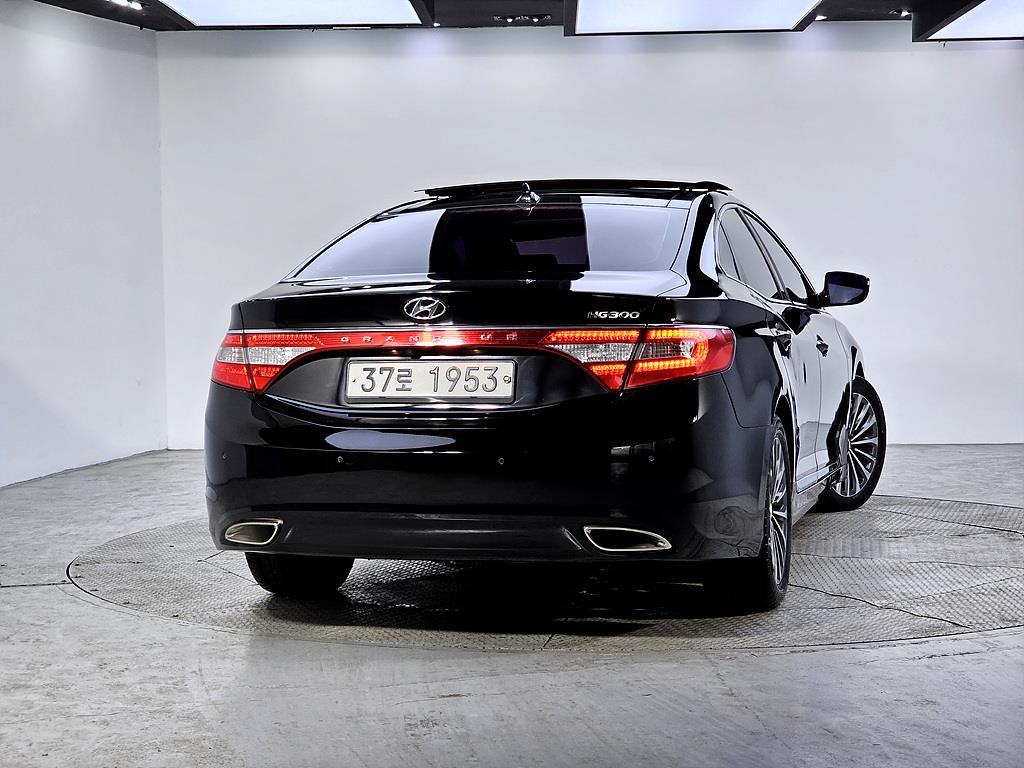 HYUNDAI Grandeur - Vista 3