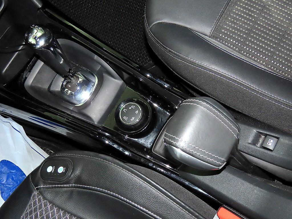 Peugeot 2008 - Vista 12