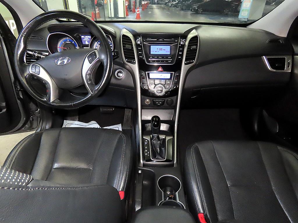 HYUNDAI i30 - Vista 10