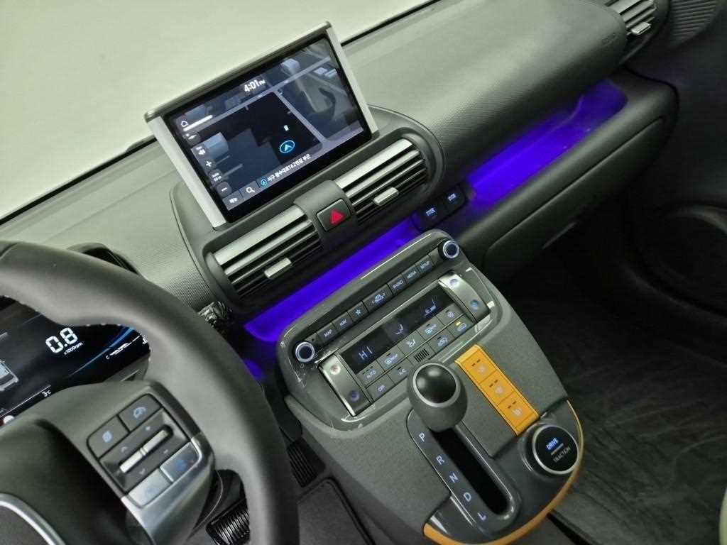 HYUNDAI Casper - Vista 10