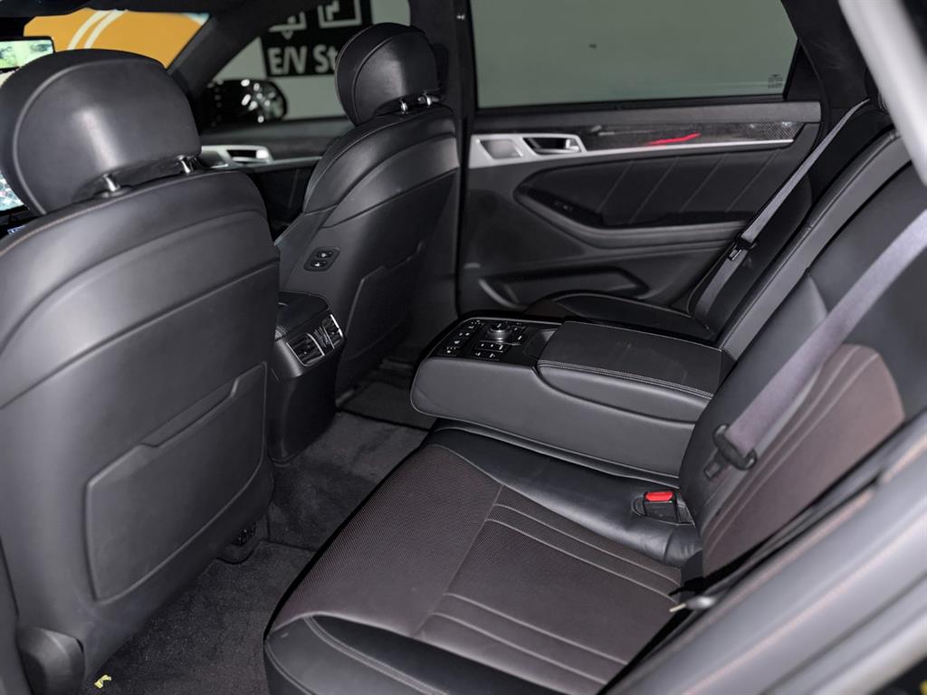 Genesis G80 - Vista 11