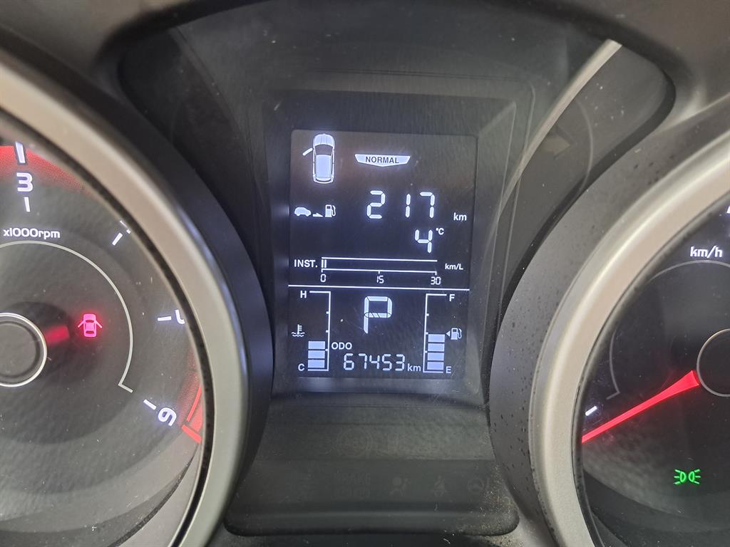 Ssangyong Tivoli - Vista 6