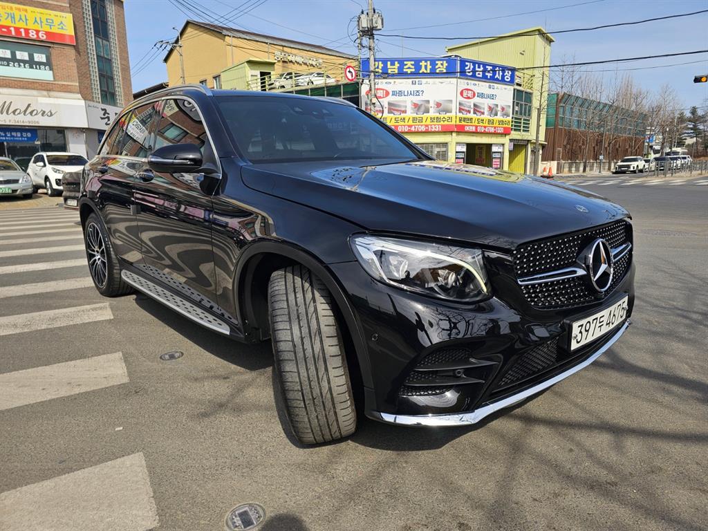 Mercedes Benz GLC Class - Vista 8