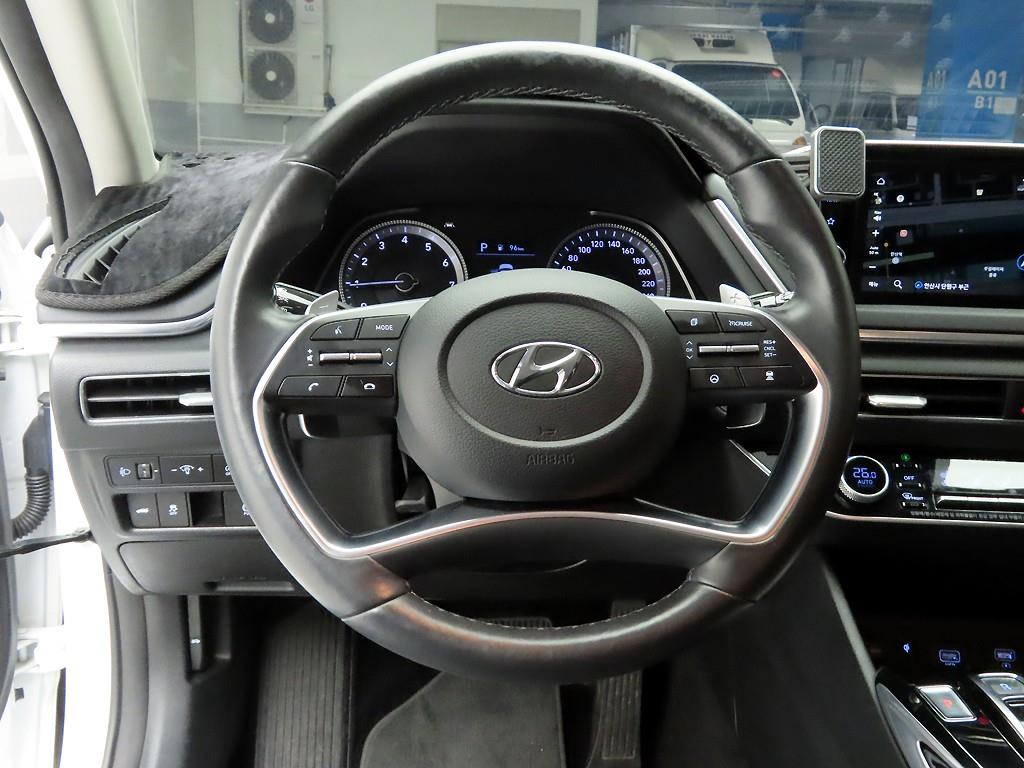 HYUNDAI Sonata - Vista 7