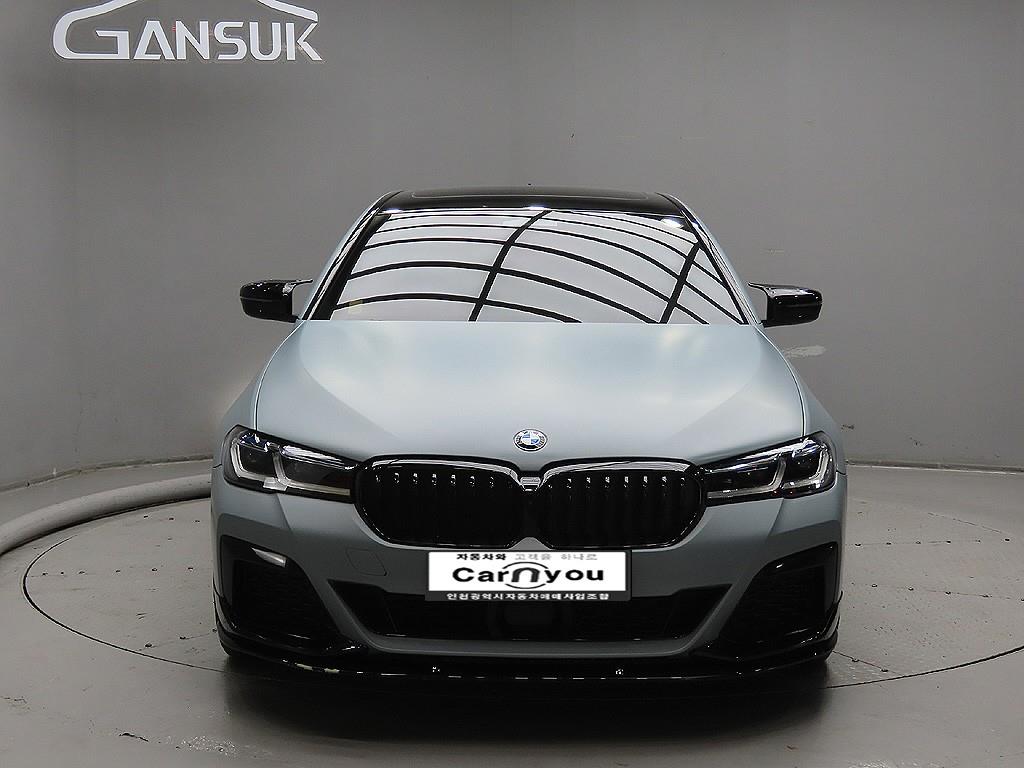 BMW 5 Series 2023 Negro - Importación desde Corea - HF Imports Iquique - Foto 1