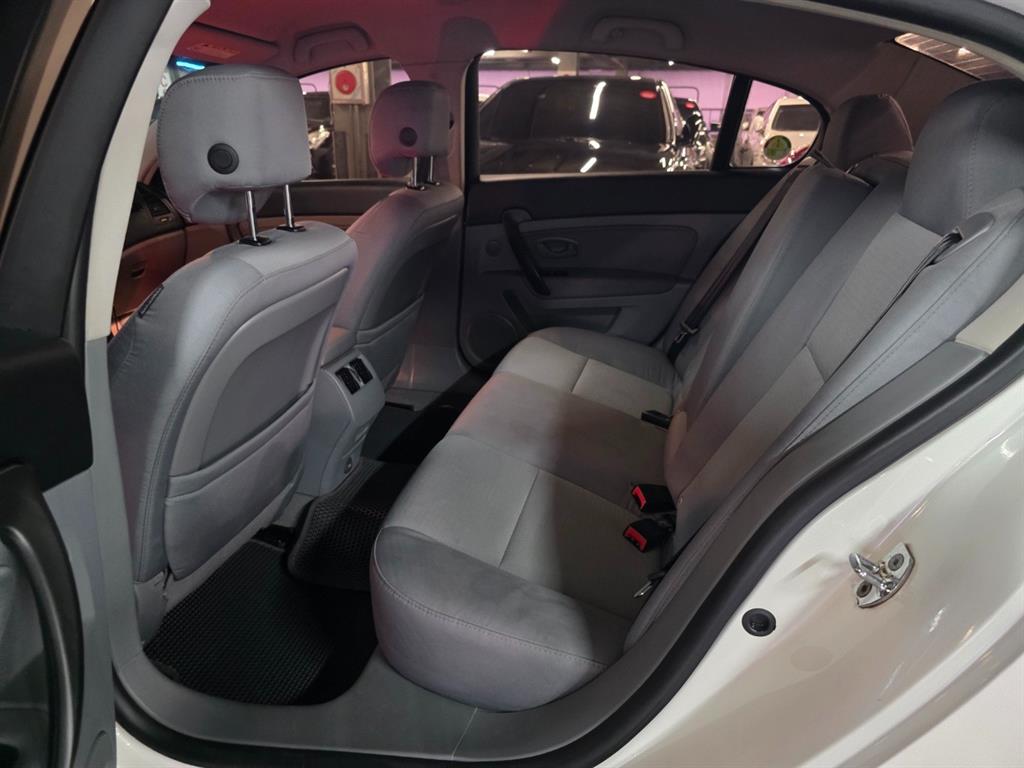 SAMSUNG SM5 - Vista 11