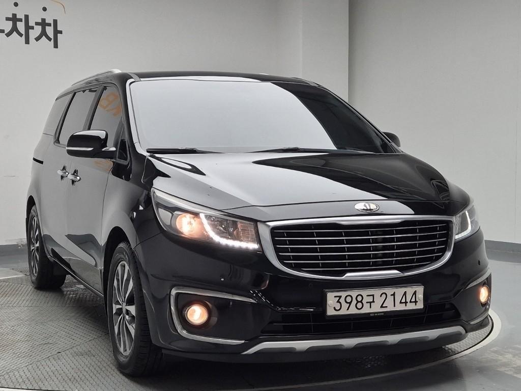 KIA Carnival - Vista 4