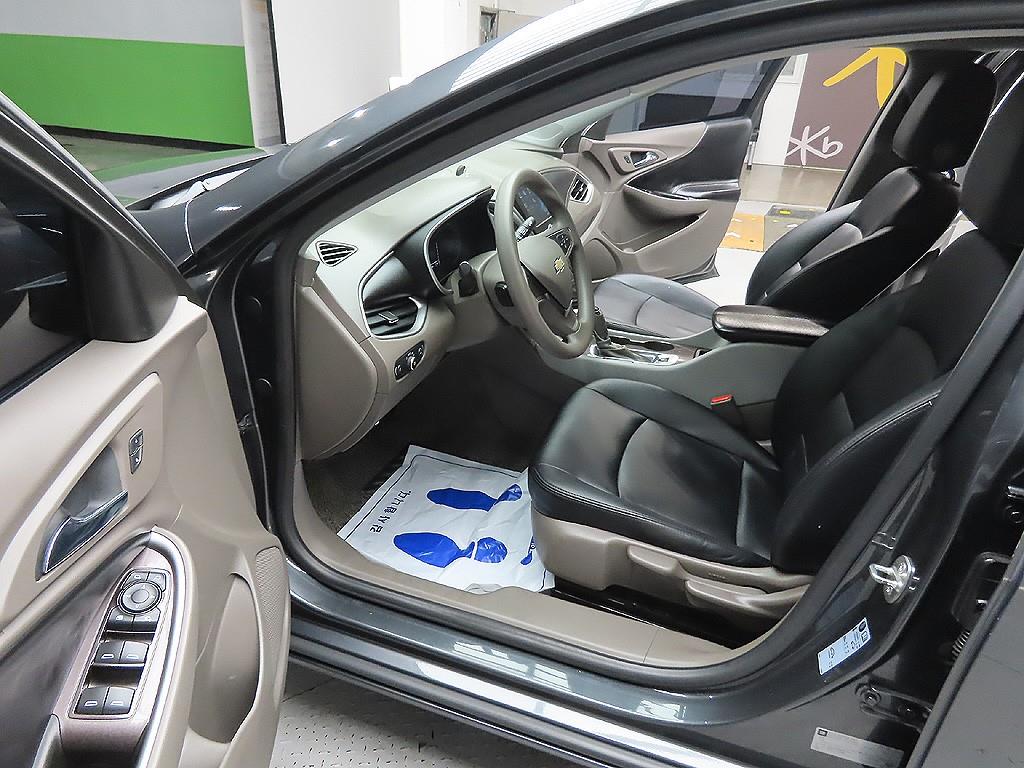 Chevrolet Malibu 2017 Gris - Importación desde Corea - HF Imports Iquique - Foto 9