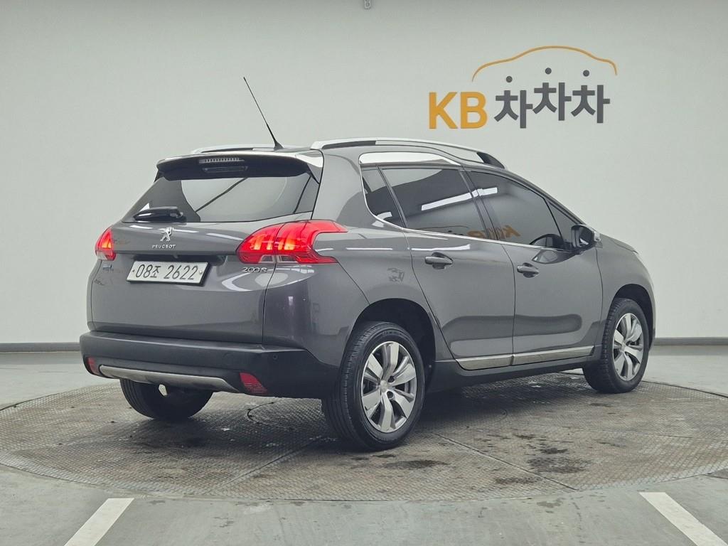 Peugeot 2008 - Vista 4