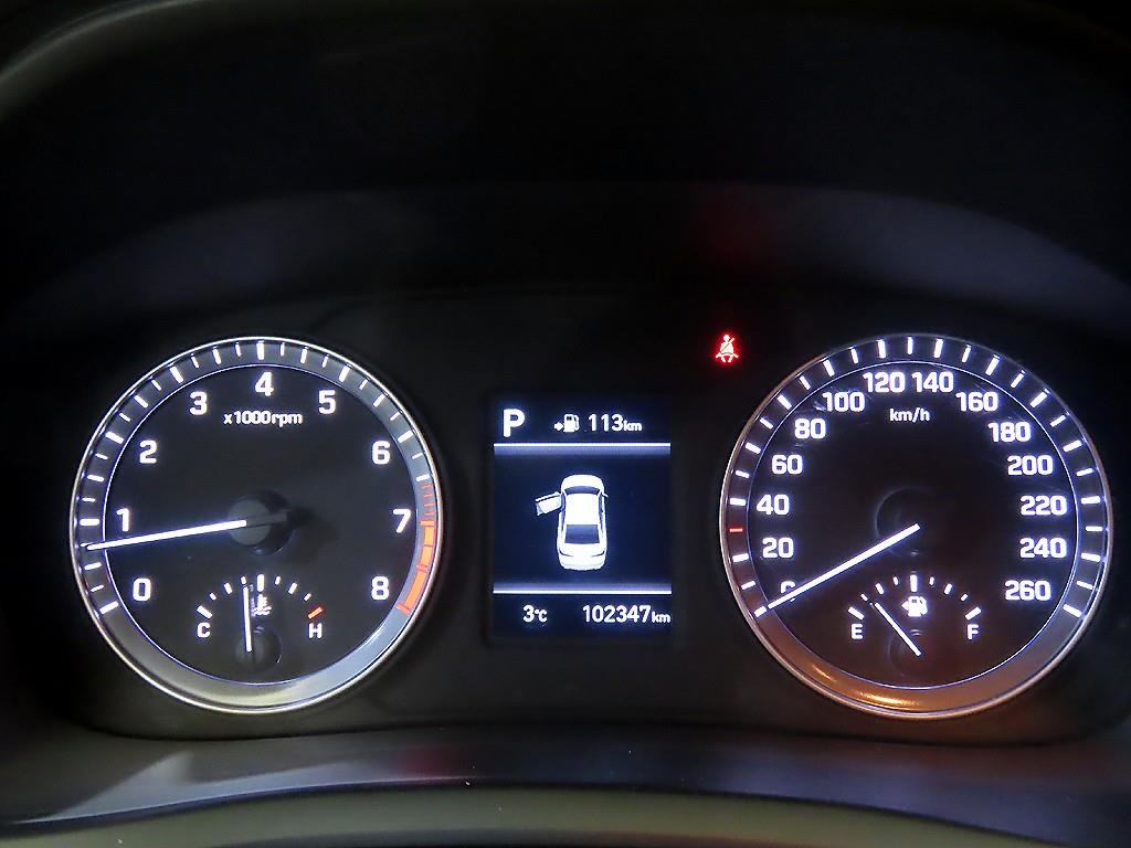 HYUNDAI Sonata - Vista 9