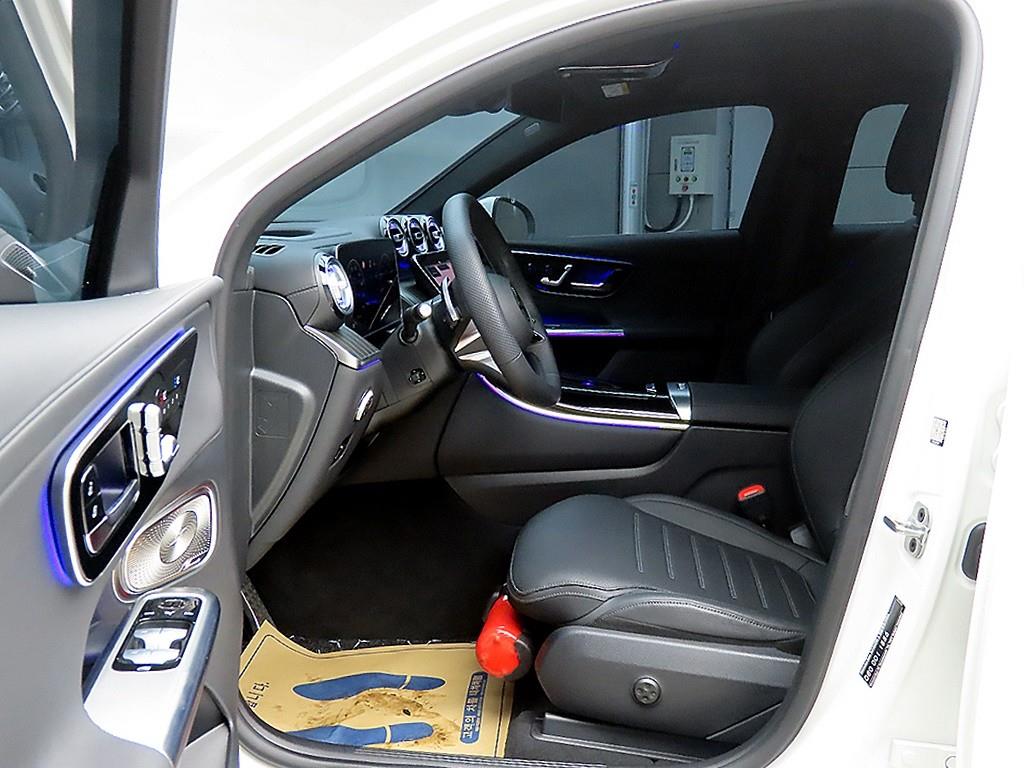 Mercedes Benz GLC Class - Vista 5