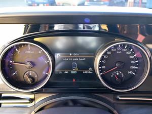 KIA Carnival - Vista 12