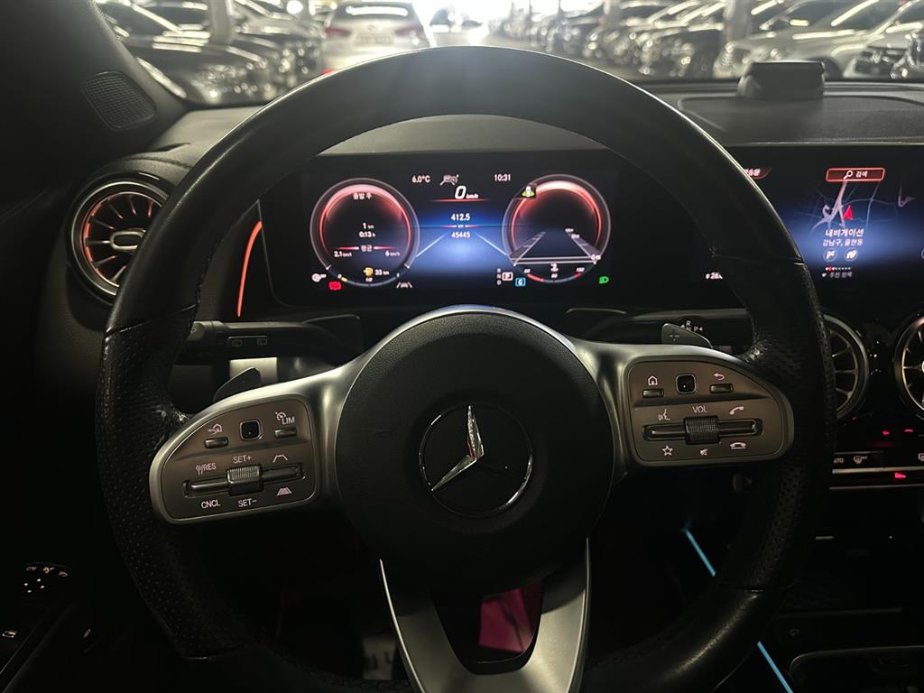 Mercedes Benz GLB Class - Vista 10