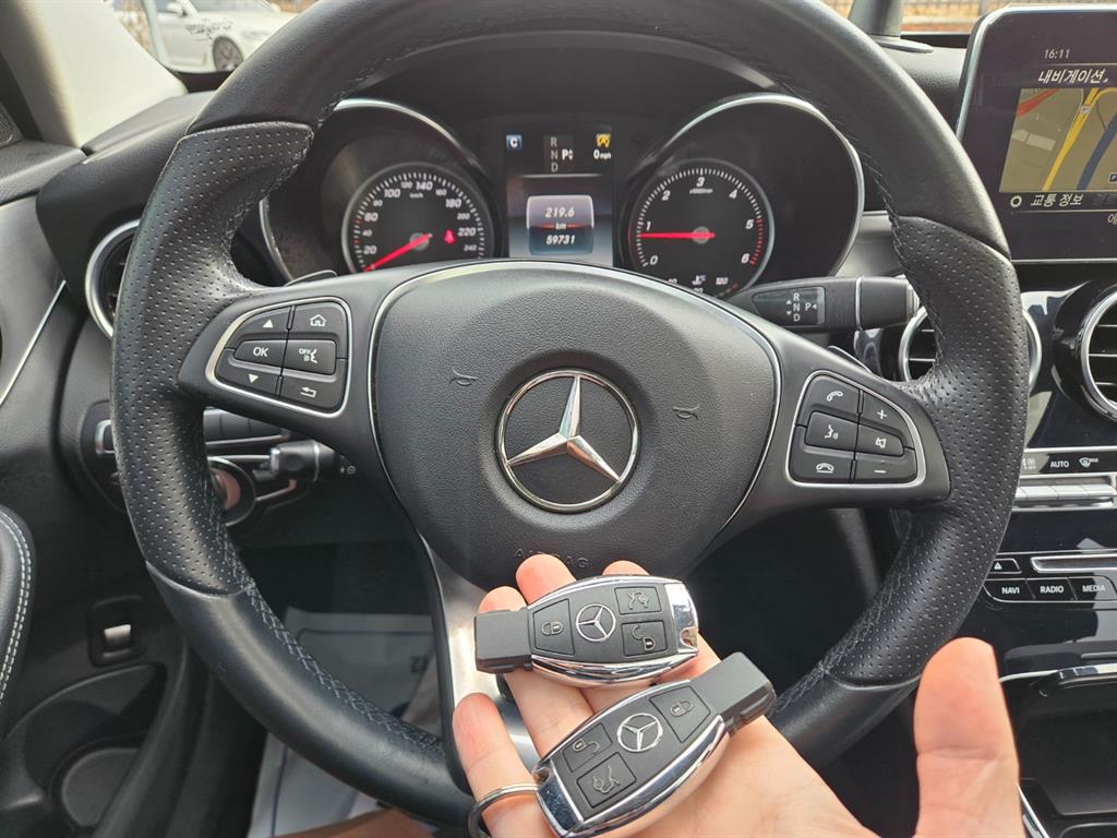 Mercedes Benz C Class 2018 Plateado - Importación desde Corea - HF Imports Iquique - Foto 14