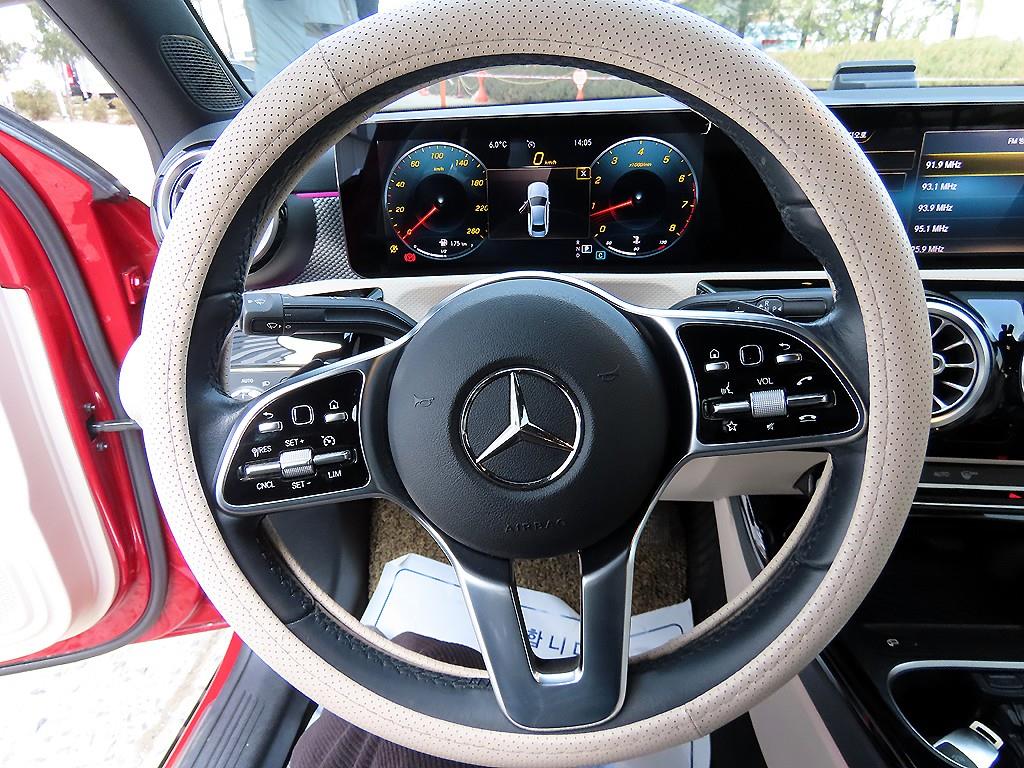 Mercedes Benz A Class - Vista 8