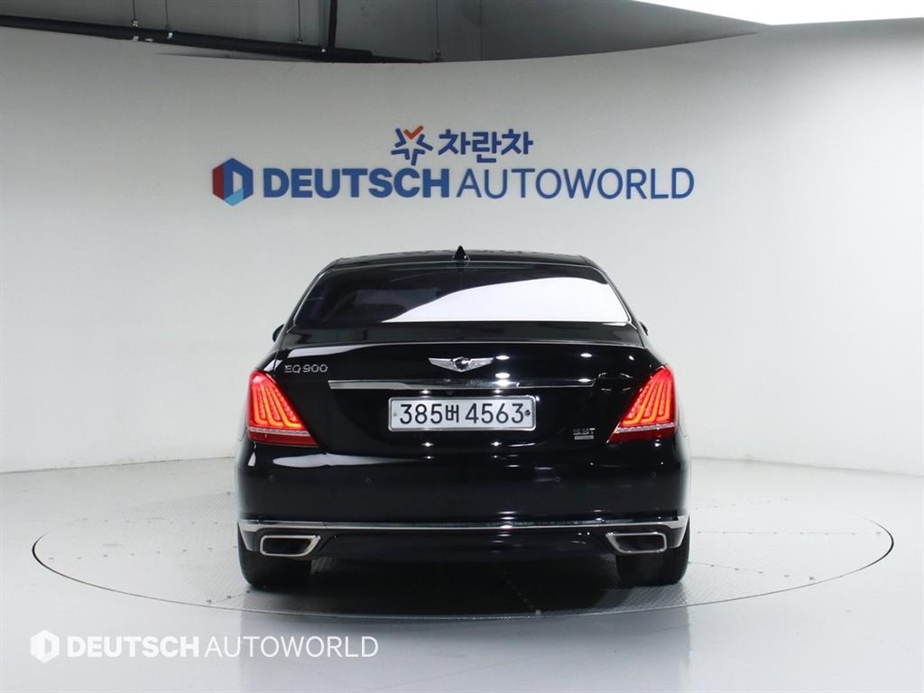 Genesis EQ900 - Vista 4