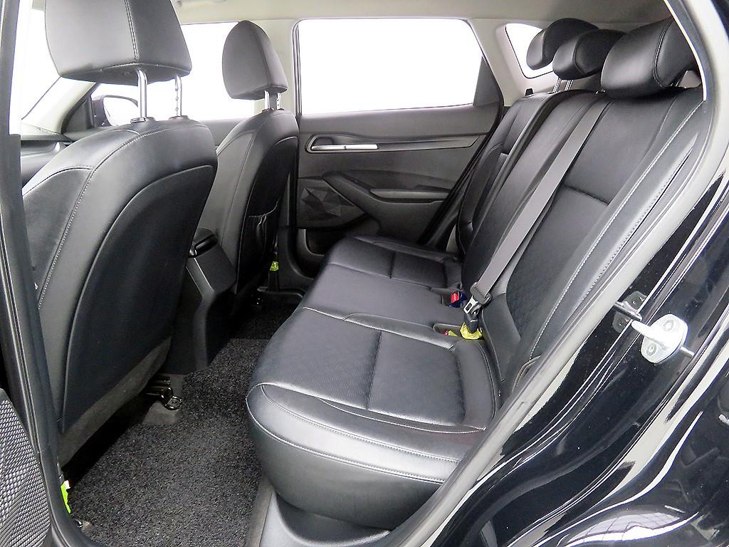 KIA Seltos - Vista 7