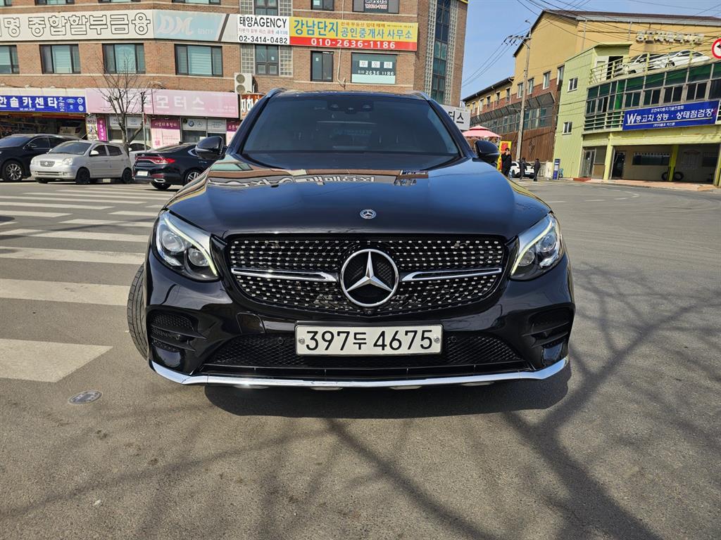 Mercedes Benz GLC Class 2019 Negro - Importación desde Corea - HF Imports Iquique - Foto 1