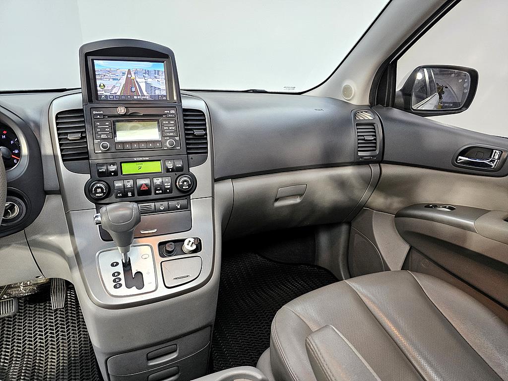 KIA Carnival - Vista 10