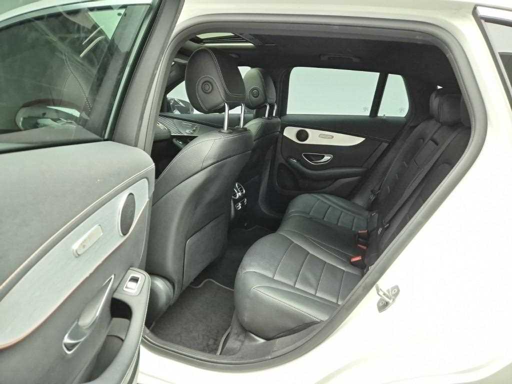 Mercedes Benz EQC - Vista 12