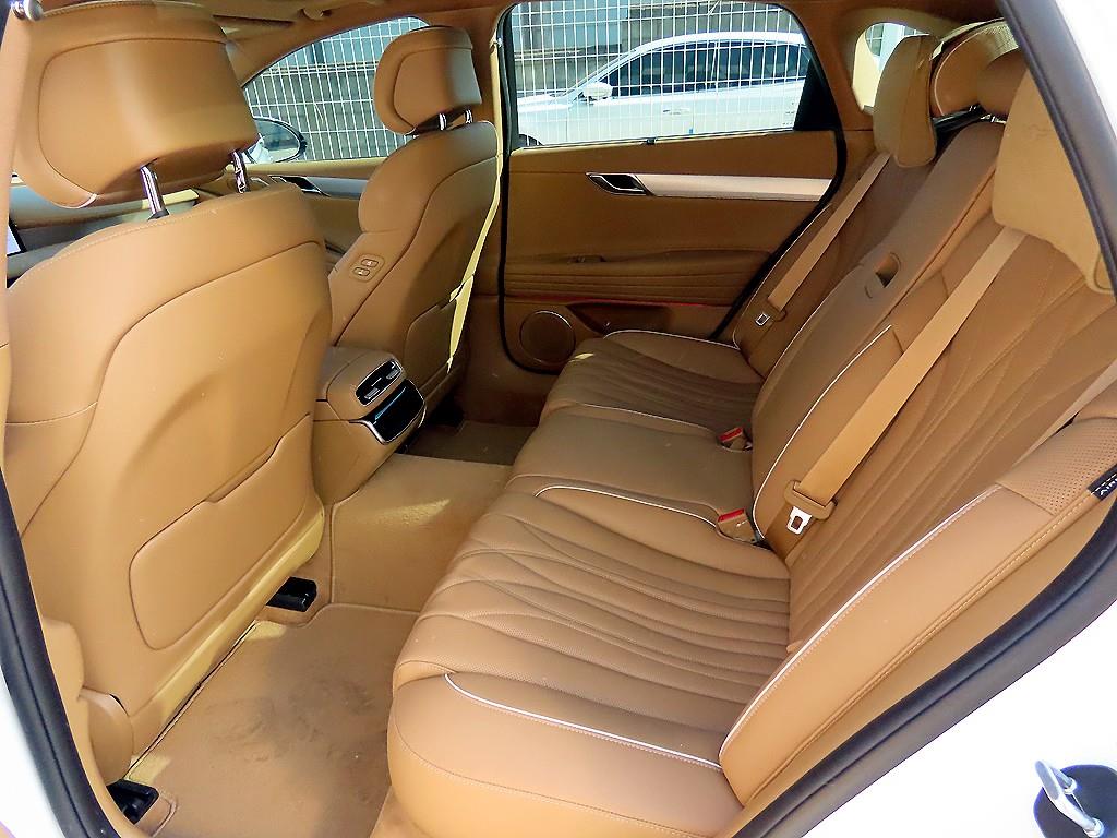 Genesis G80 - Vista 6